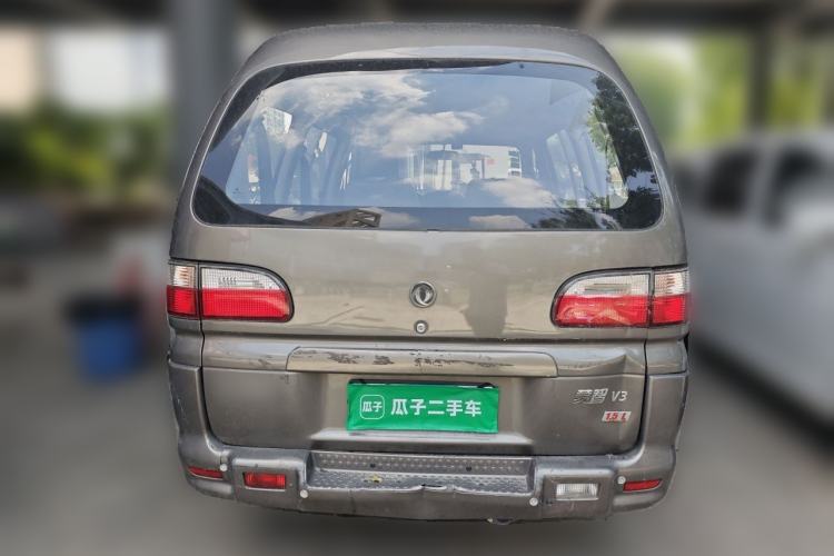Used FORTHING Lingzhi 2015 V3 1.5L 7-seat Standard Model Rear