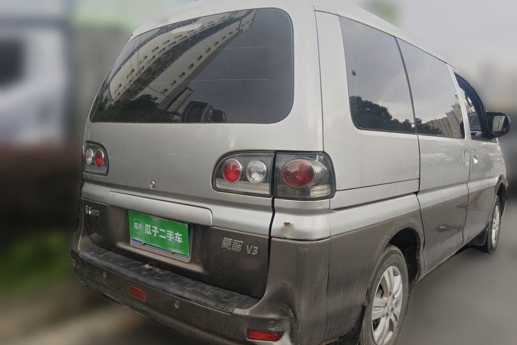 Used FORTHING Lingzhi 2015 V3 1.5L 5-Seater Special Offer Model Rear Right 45 Deg