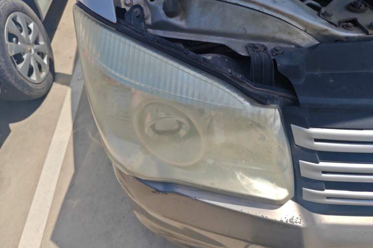 Used FORTHING Lingzhi  Right Front Headlight