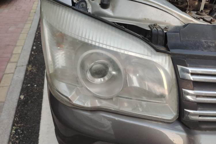 Used FORTHING Lingzhi 2015 M3 1.6L 7-Seater Luxury Model Right Front Headlight