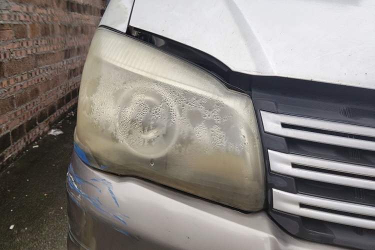 Used FORTHING Lingzhi 2015 M3 1.6L 7-Seater Comfort Model Right Front Headlight