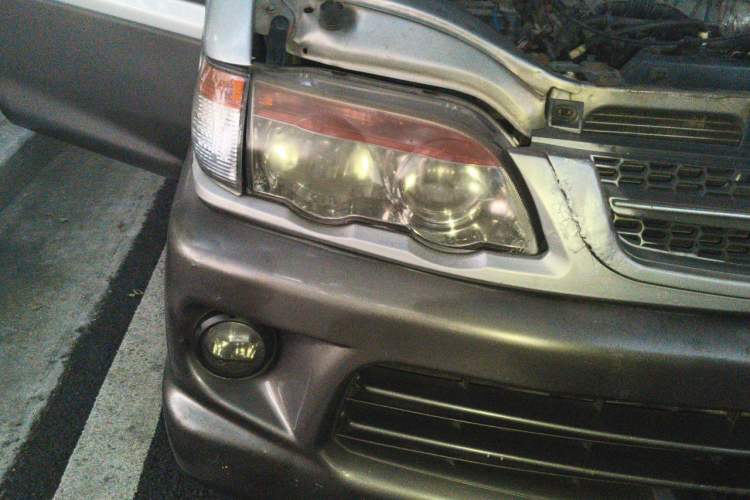 Used FORTHING Lingzhi 2015 V3 1.6L 7-Seater Comfort Model Right Front Headlight