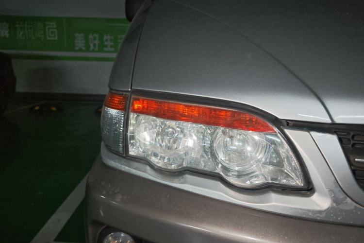 Used FORTHING Lingzhi 2015 V3 1.6L 7-Seater Standard Model Right Front Headlight