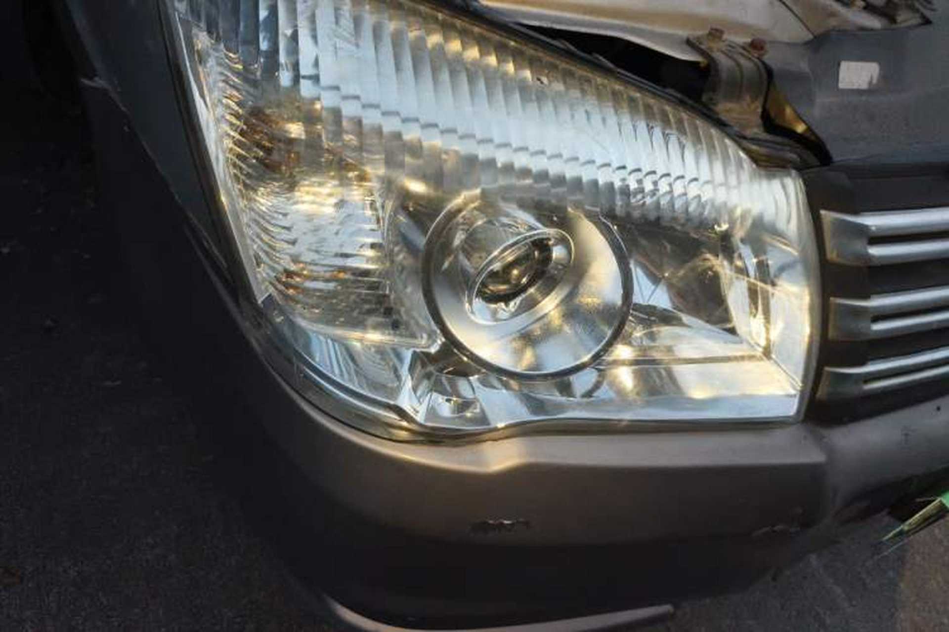 Used FORTHING Lingzhi 2015 M5 Q3 2.0L 7-seat Long-wheelbase Comfort Version Right Front Headlight