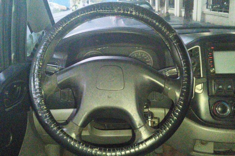 Used FORTHING Lingzhi 2015 V3 1.6L 7-Seater Comfort Model Steering Wheel
