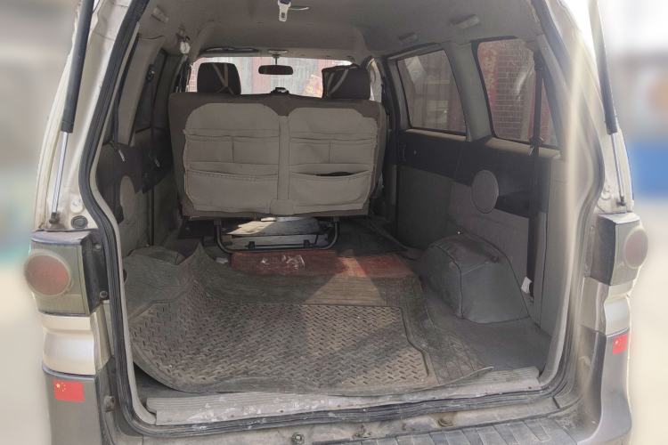 Used FORTHING Lingzhi 2015 V3 1.5L 7-Seater Comfort Model Trunk