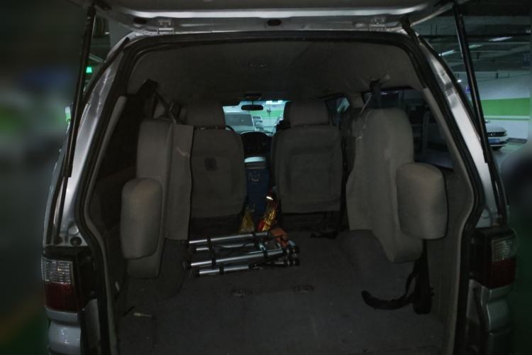 Used FORTHING Lingzhi 2015 V3 1.6L 7-Seater Standard Model Trunk