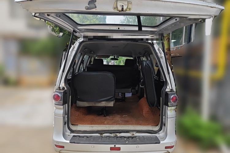 Used FORTHING Lingzhi 2015 V3 1.5L 7-Seater Comfort Model Trunk