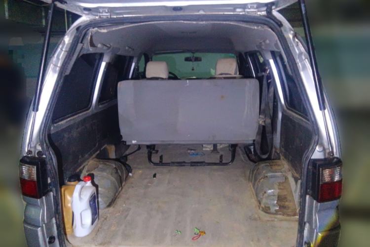Used FORTHING Lingzhi 2015 V3 1.5L 5-Seater Special Offer Model Trunk