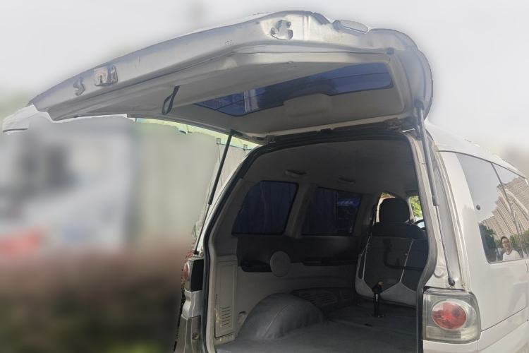 Used FORTHING Lingzhi 2015 V3 1.5L 5-Seater Special Offer Model Trunk
