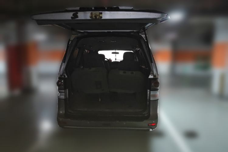 Used FORTHING Lingzhi 2015 M3 1.6L 7-Seater Comfort Model Trunk
