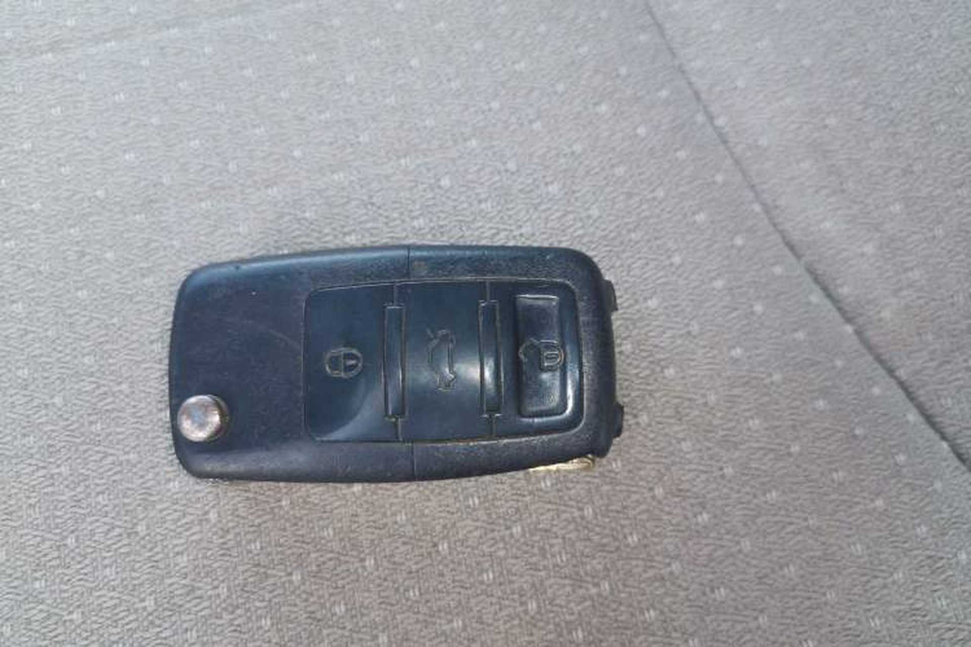 Used FORTHING Lingzhi 2015 M3 1.6L 7-Seater Comfort Model Vehicle Key