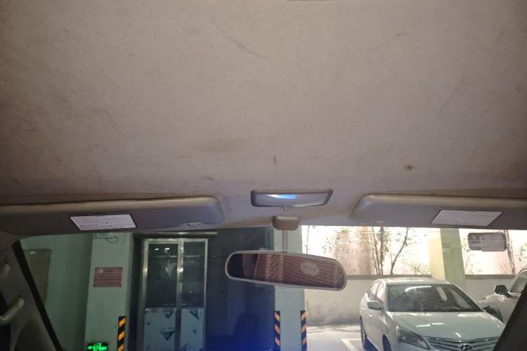 Used FORTHING Lingzhi 2015 M3 1.6L 7-Seater Comfort Model Headliner