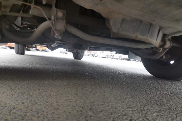 Used FORTHING Lingzhi 2015 M3 1.6L 7-Seater Standard Model Chassis Front