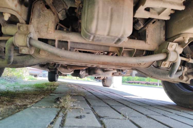 Used FORTHING Lingzhi 2015 V3 1.5L 7-seat Standard Model Chassis Front
