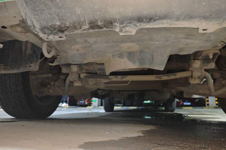 Used FORTHING Lingzhi 2015 V3 1.5L 7-seat Standard Model Chassis Front