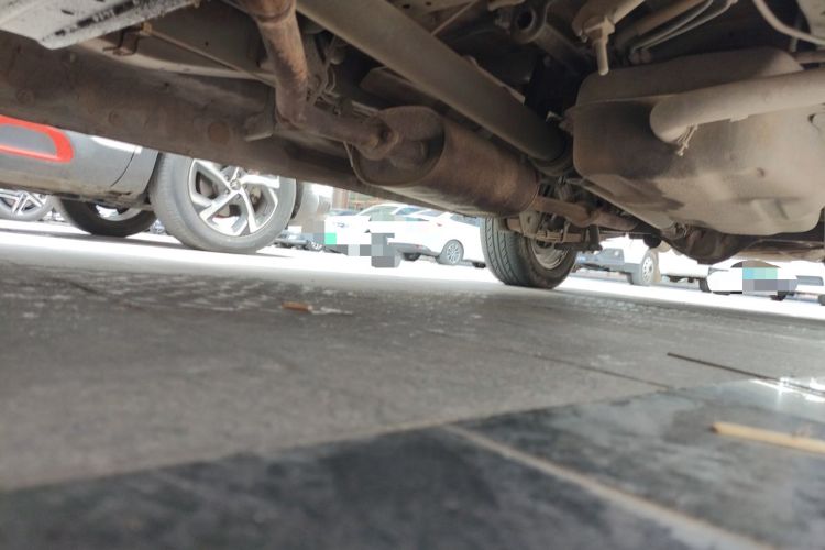 Used FORTHING Lingzhi 2015 M3 1.6L 7-Seater Comfort Model Chassis Front Left