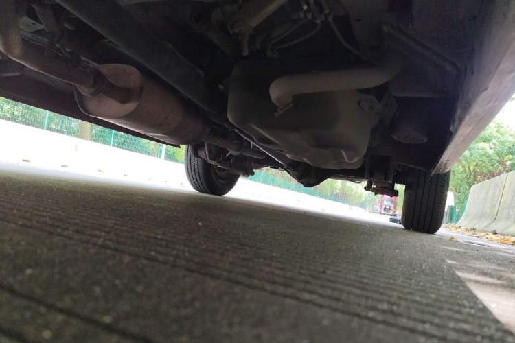 Used FORTHING Lingzhi 2015 V3 1.5L 7-Seater Comfort Model Chassis Front Left