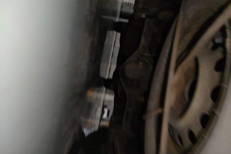 Used FORTHING Lingzhi 2015 M5 Q7 2.0L 7-seat Long-Wheelbase Comfort Model Chassis Front