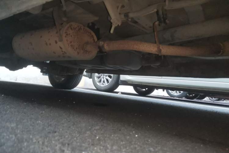 Used FORTHING Lingzhi 2015 M3 1.6L 7-Seater Luxury Model Chassis Front Right