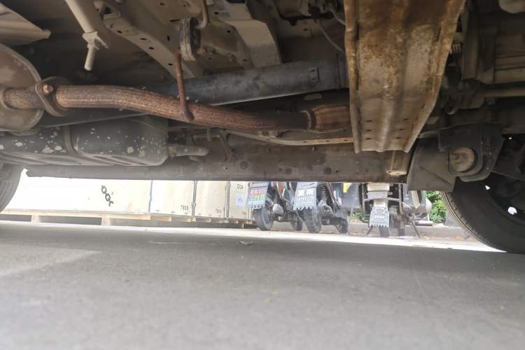 Used FORTHING Lingzhi 2015 M3 1.6L 7-Seater Standard Model Chassis Front Right