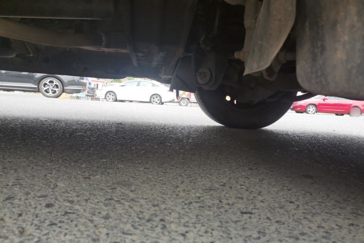 Used FORTHING Lingzhi 2015 M3 1.6L 7-Seater Standard Model Chassis Front Right