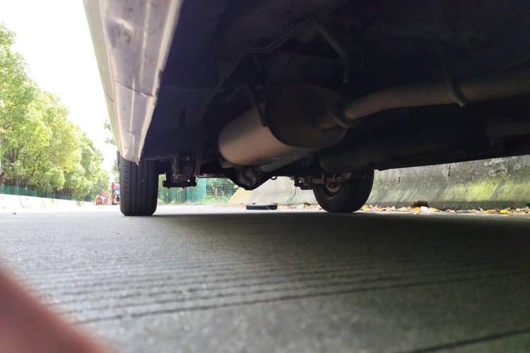 Used FORTHING Lingzhi 2015 V3 1.5L 7-Seater Comfort Model Chassis Front Right