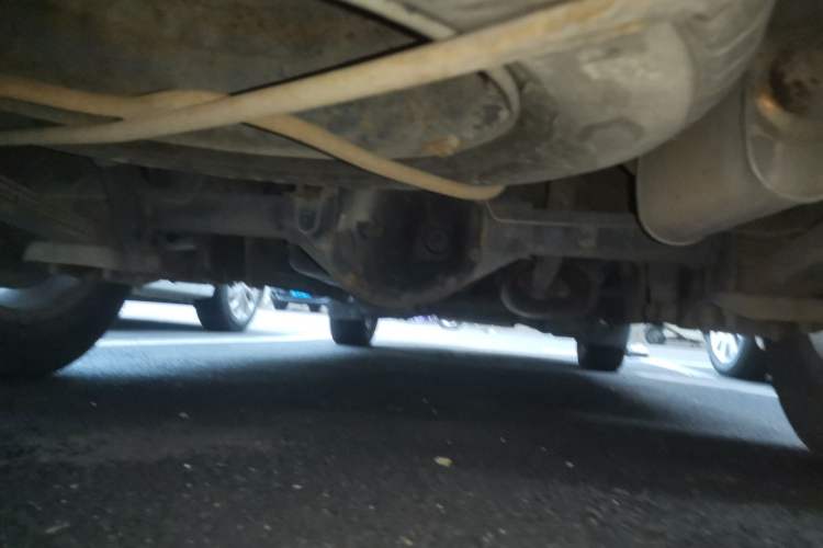 Used FORTHING Lingzhi 2015 M3 1.6L 7-Seater Luxury Model Chassis Rear