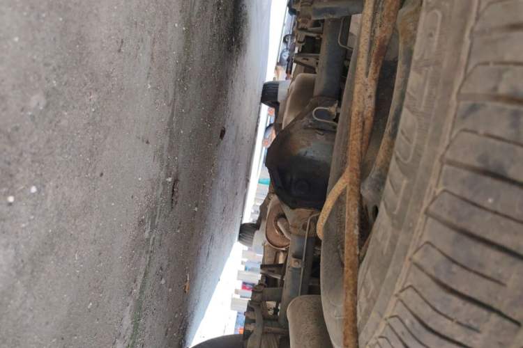 Used FORTHING Lingzhi 2015 V3 1.5L 7-Seater Luxury Model Chassis Rear