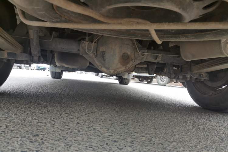 Used FORTHING Lingzhi 2015 M3 1.6L 7-Seater Standard Model Chassis Rear