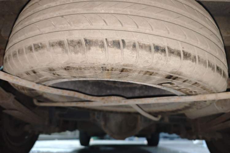 Used FORTHING Lingzhi 2015 V3 1.5L 7-seat Standard Model Chassis Rear