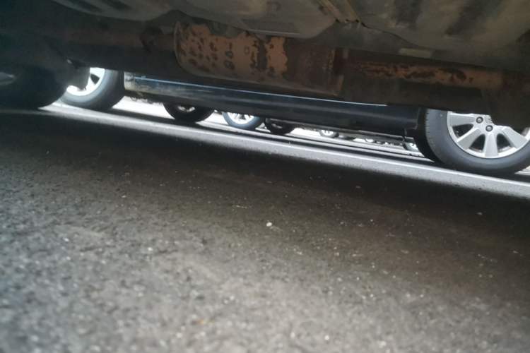 Used FORTHING Lingzhi 2015 M3 1.6L 7-Seater Luxury Model Chassis Rear Left