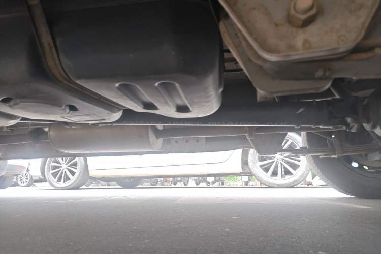 Used FORTHING Lingzhi 2015 M3 1.6L 7-Seater Standard Model Chassis Rear Left