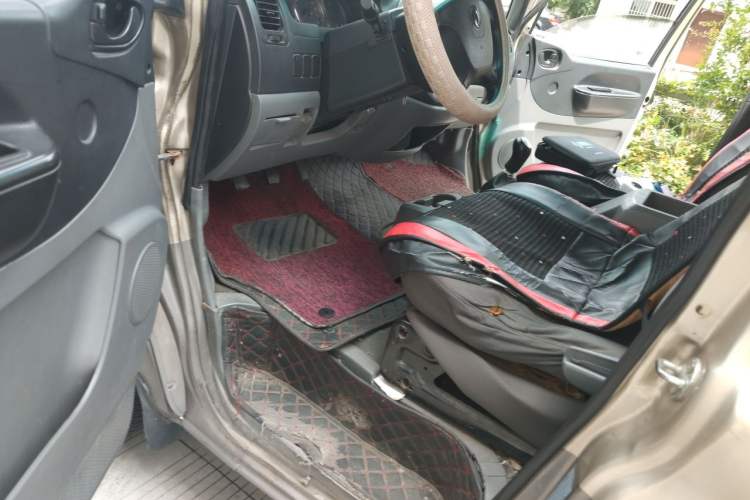 Used FORTHING Lingzhi 2015 M5 Q7 2.0L 7-seat Long-Wheelbase Comfort Model Driver Seat
