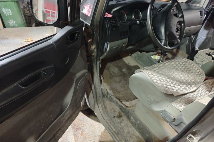 Used FORTHING Lingzhi 2015 V3 1.5L 7-seat Standard Model Driver Seat