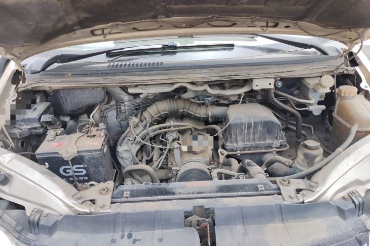 Used FORTHING Lingzhi 2015 M3 1.6L 7-Seater Comfort Model Engine Bay