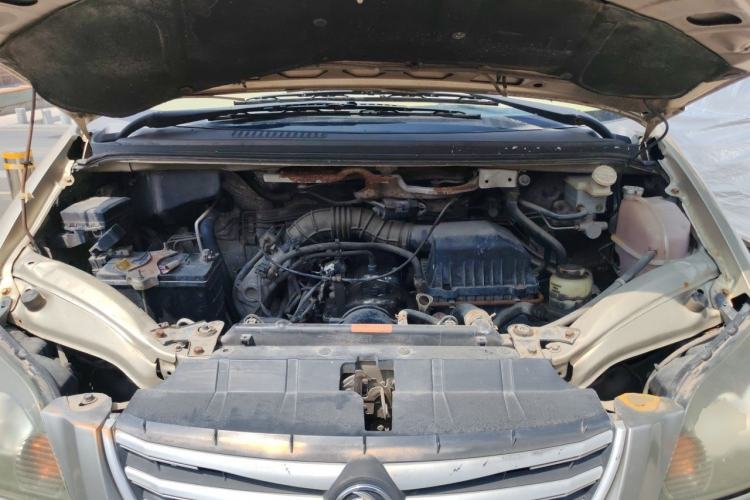 Used FORTHING Lingzhi 2015 V3 1.5L 7-Seater Luxury Model Engine Bay