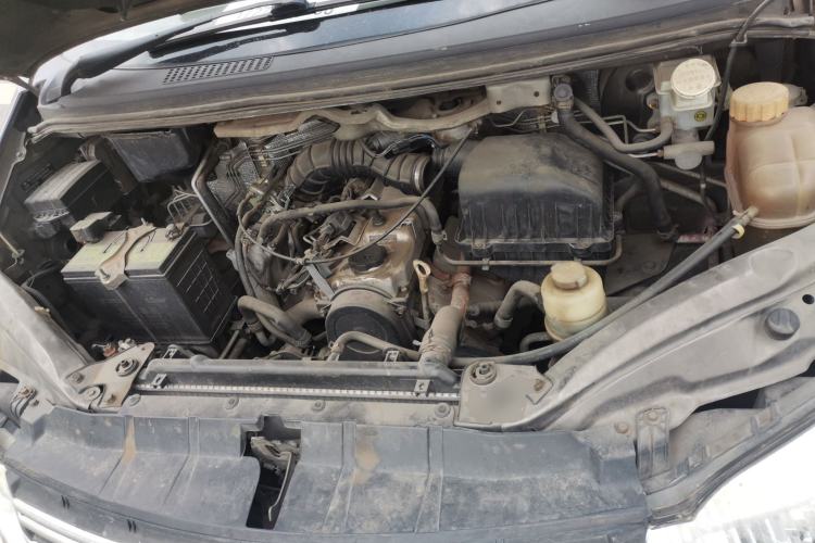 Used FORTHING Lingzhi 2015 M3 1.6L 7-Seater Standard Model Engine Bay