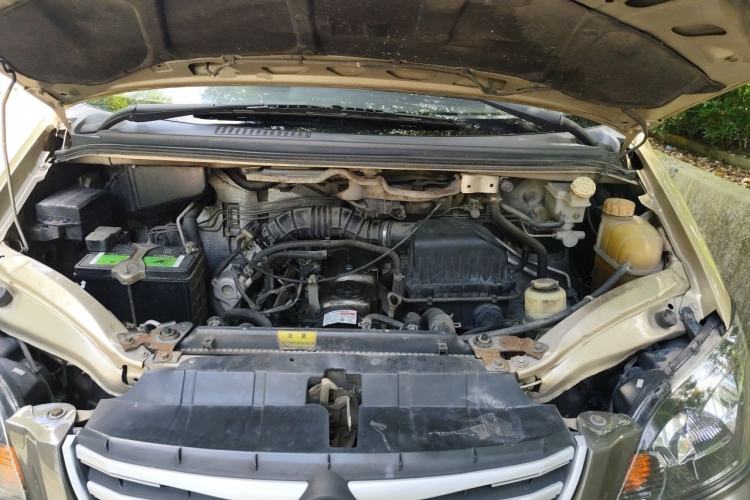 Used FORTHING Lingzhi 2015 V3 1.5L 7-Seater Comfort Model Engine Bay