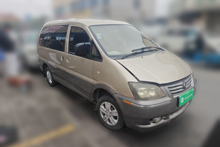 Used FORTHING Lingzhi 2015 V3 1.5L 7-Seater Luxury Model Front Right 45 Deg