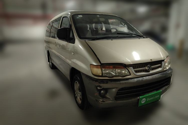 Used FORTHING Lingzhi 2015 V3 1.6L 7-Seater Standard Model Front Right 45 Deg