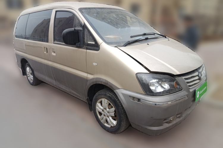 Used FORTHING Lingzhi 2015 V3 1.5L 7-Seater Luxury Model Front Right 45 Deg