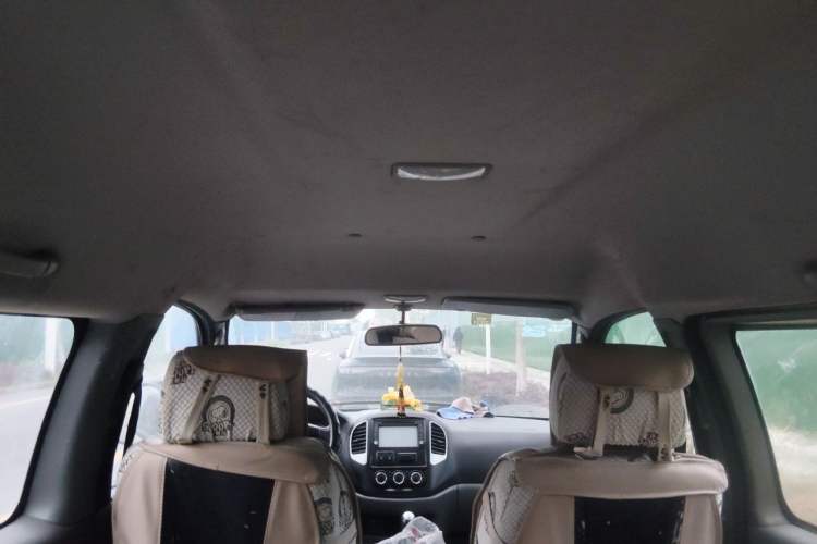 Used FORTHING Lingzhi 2015 V3 1.5L 5-Seater Special Offer Model Headliner