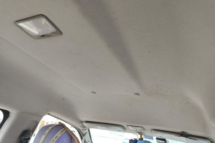 Used FORTHING Lingzhi 2015 M3 1.6L 7-Seater Comfort Model Headliner