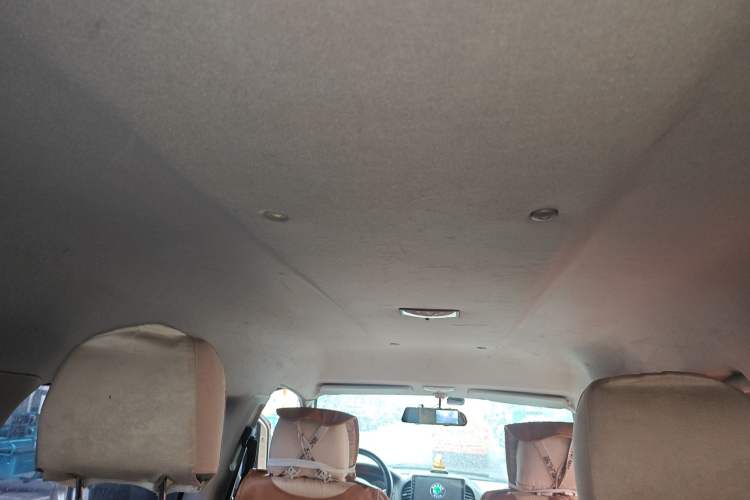 Used FORTHING Lingzhi 2015 V3 1.5L 7-Seater Luxury Model Headliner