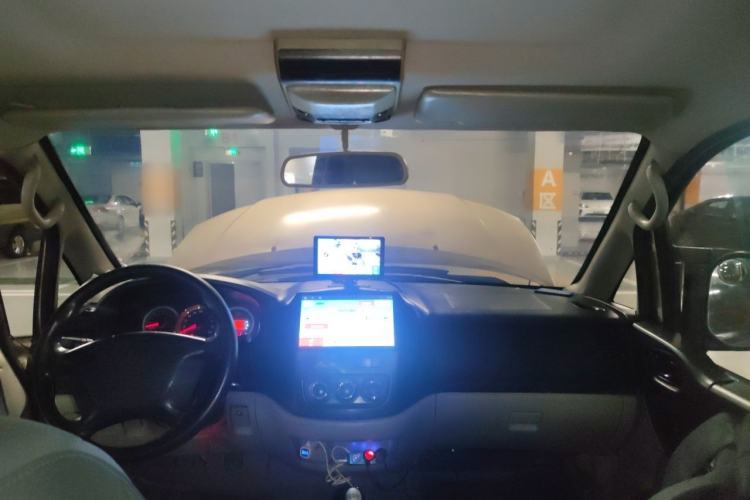 Used FORTHING Lingzhi 2015 M5 Q7 2.0L 7-seat Long-Wheelbase Comfort Model Headliner