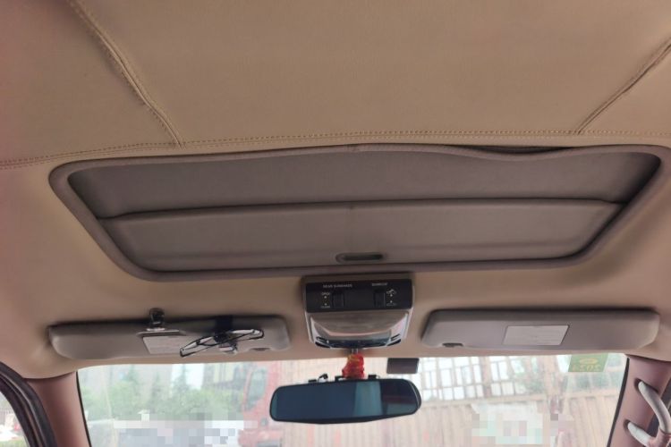 Used FORTHING Lingzhi 2015 M3 1.6L 7-Seater Comfort Model Headliner