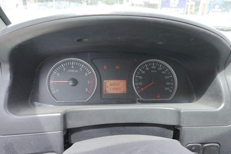Used FORTHING Lingzhi 2015 M3 1.6L 7-Seater Comfort Model Instrument Cluster