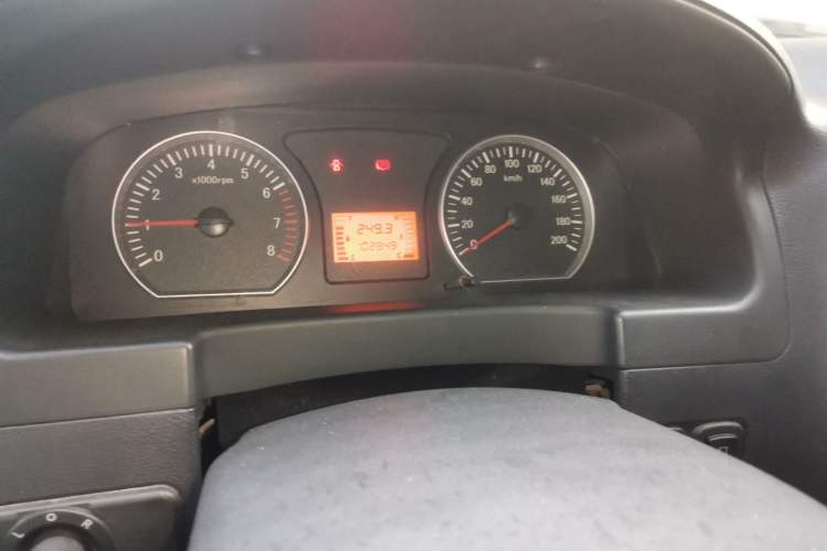 Used FORTHING Lingzhi 2015 M3 1.6L 7-Seater Luxury Model Instrument Cluster