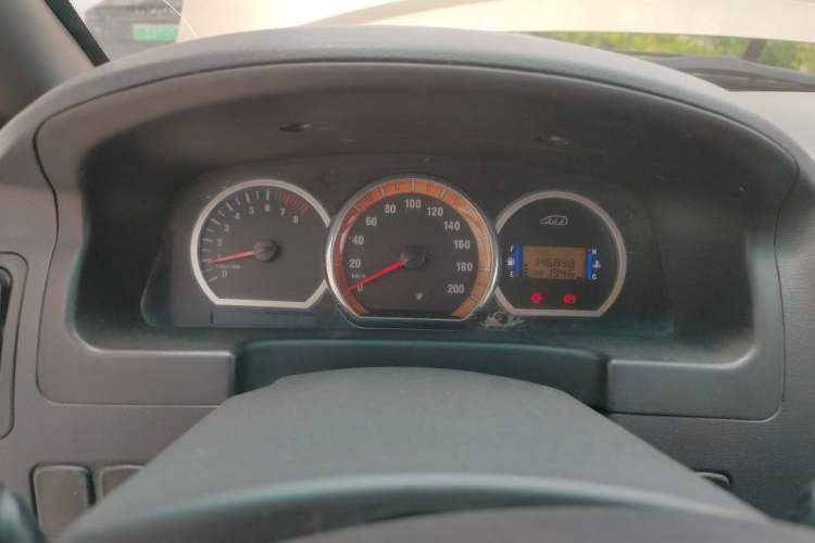 Used FORTHING Lingzhi 2015 M5 Q7 2.0L 7-seat Long-Wheelbase Comfort Model Instrument Cluster